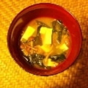 なめこ&豆腐とワカメのお味噌汁